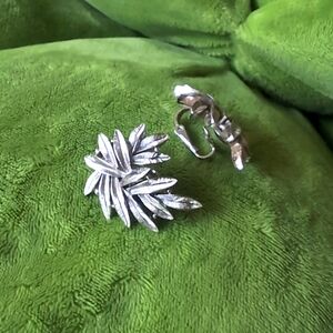 Vintage clip on leaf cluster earrings
